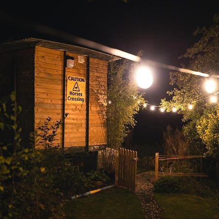 Hotel The Horrrsebox Tinyhouse Glamping Garadice Exterior foto